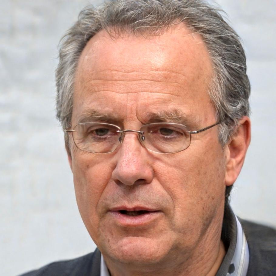 Portret instructor SEO Radu Popescu